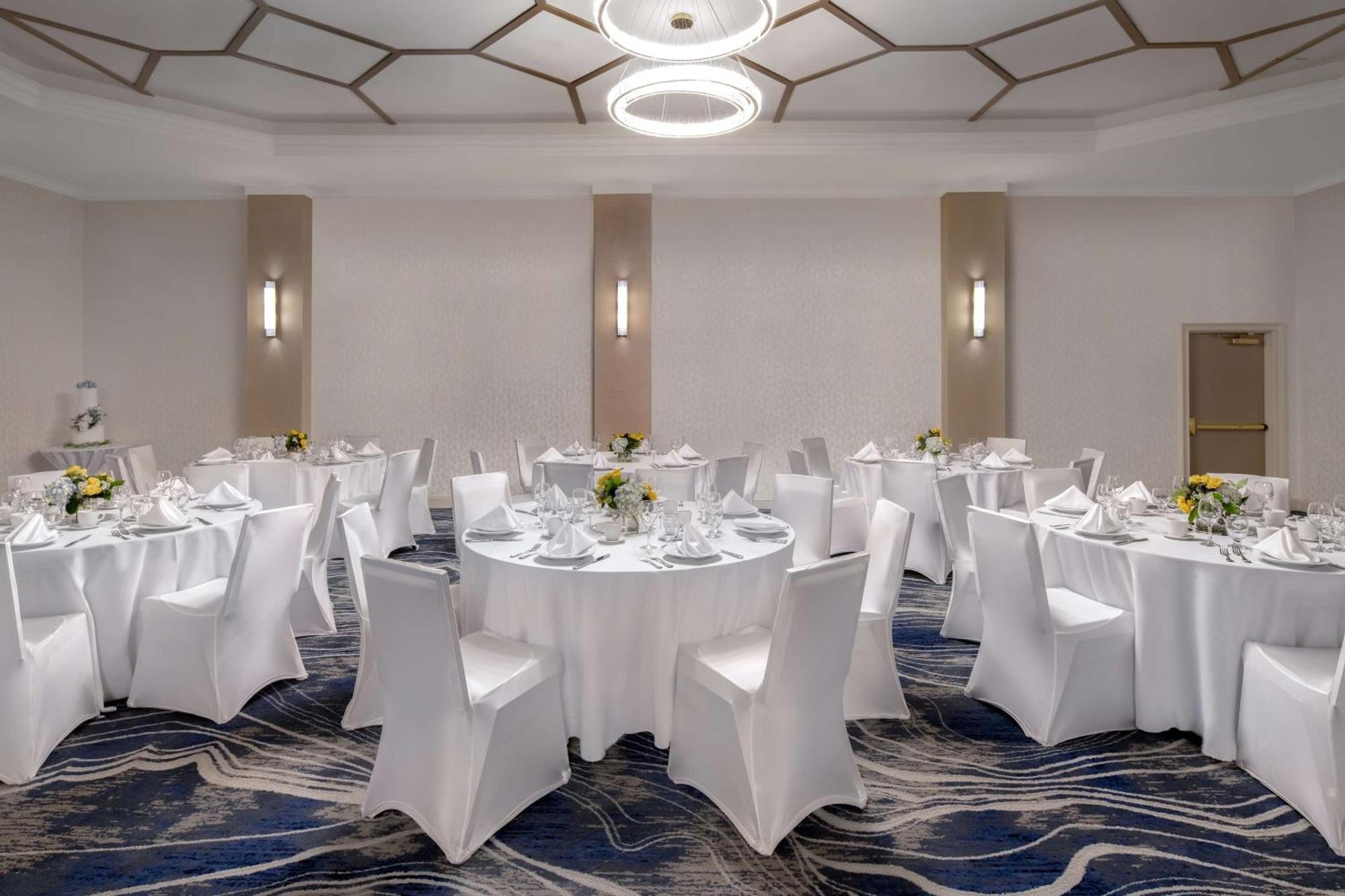 Doubletree Suites By Hilton Mount Laurel Exterior foto