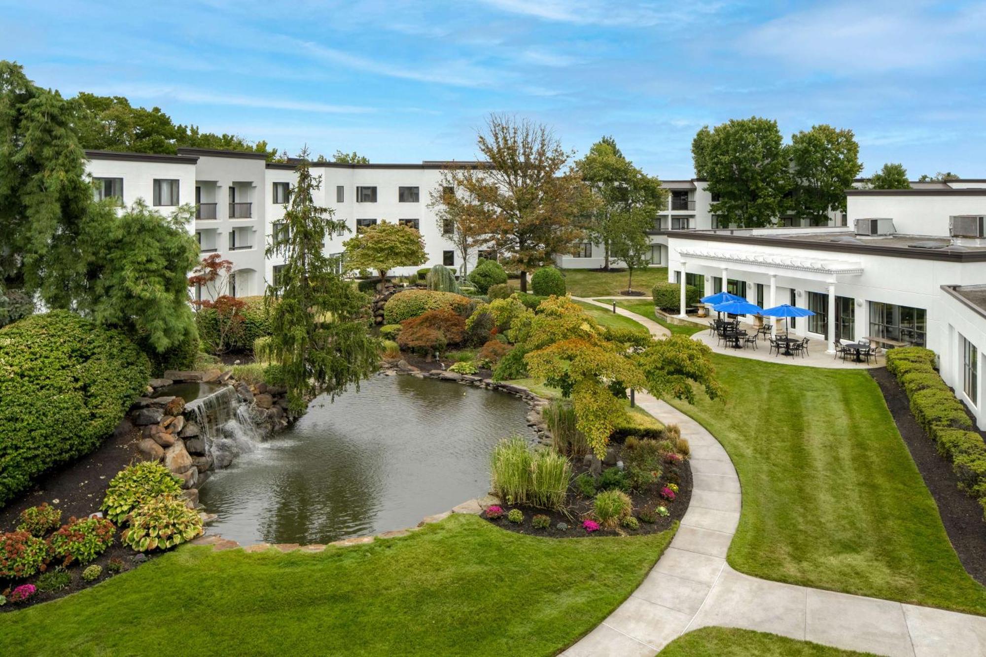Doubletree Suites By Hilton Mount Laurel Exterior foto